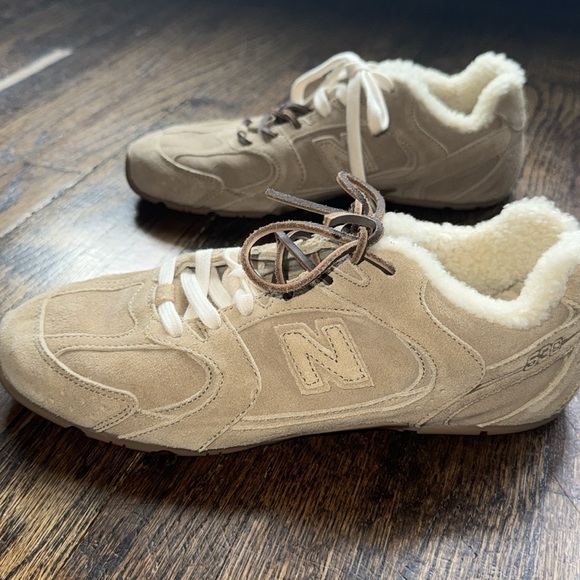 ew Balance x Miu Miu 530 SL Suede Sneakers size 39.5 - Picture 3 of 16